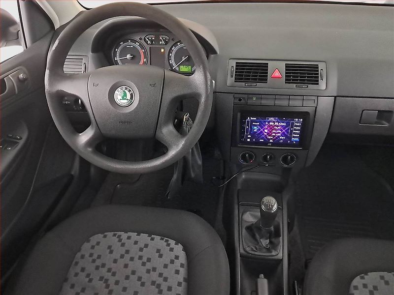 Škoda Fabia (2007) 1.2 12V, nová STK - fotka 7 z 14