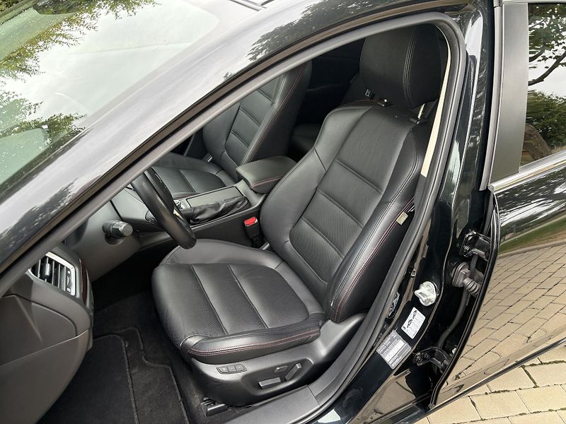 Mazda 6 2.0 Sports-Line - fotka 21 z 33
