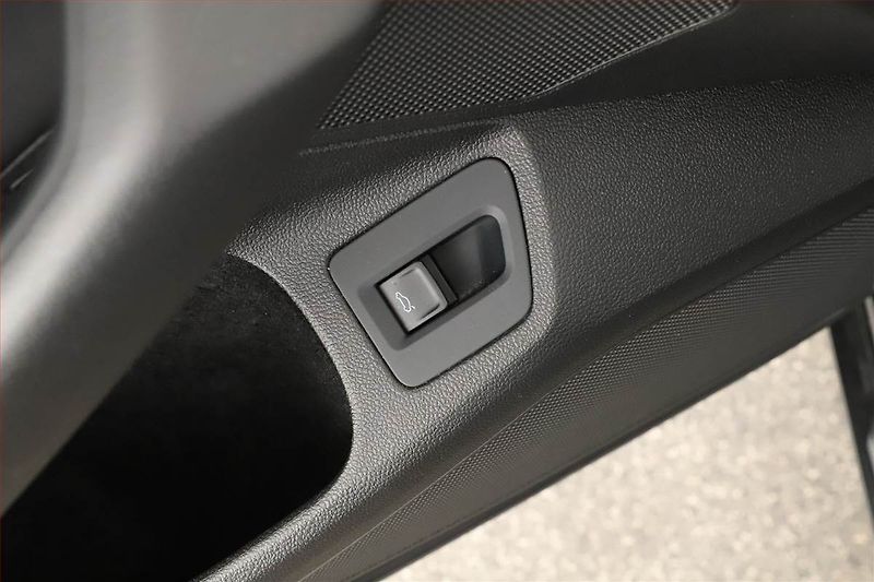 Volkswagen Passat (2023) 2.0 TDI - fotka 10 z 20