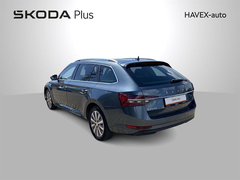 Škoda Superb (2021) Combi 1.4 TSI iV DSG Style - fotka 34 z 36