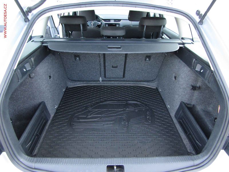 Škoda Octavia (2015) 2.0 TDi, ČR, Style - fotka 7 z 20