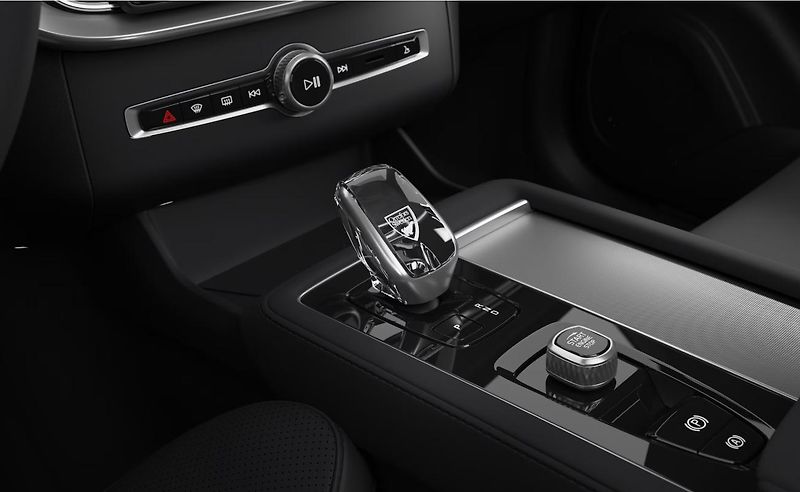 Volvo XC90 (2026) BLACK EDITION B5 AWD ULTRA - fotka 15 z 17