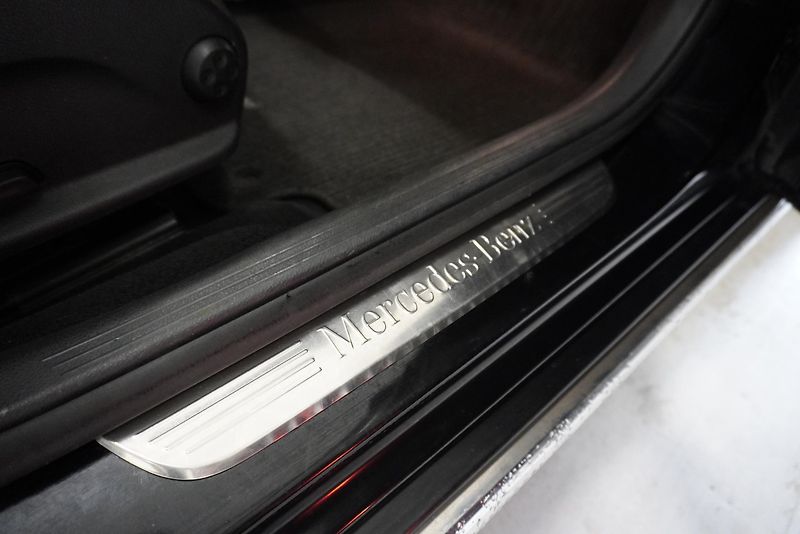 Mercedes-Benz Třídy E (2017) E220D AUTOMAT - fotka 28 z 38