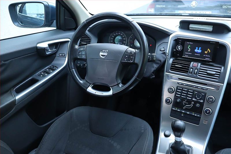 Volvo XC60 (2009) D3, 4X4, Navi, Tempomat - fotka 7 z 19
