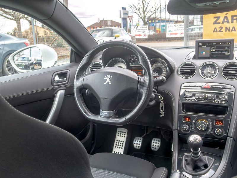 Peugeot RCZ (2013) CZ 2.0HDI 120KW – PO SERVISU - fotka 14 z 44