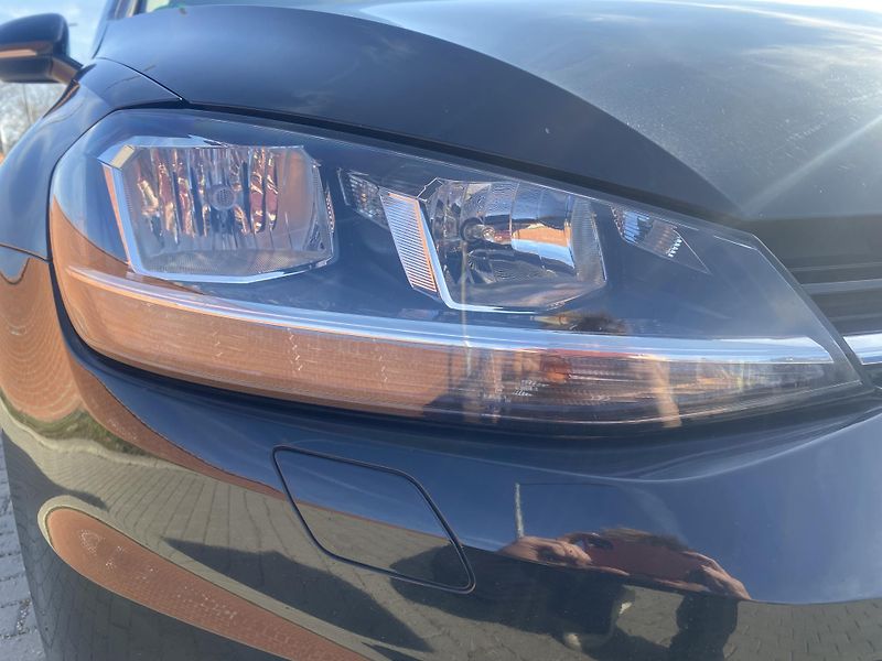 Volkswagen Golf 1.6TDi,PLNÁ VÝB.SUPER STAV!! - fotka 11 z 48