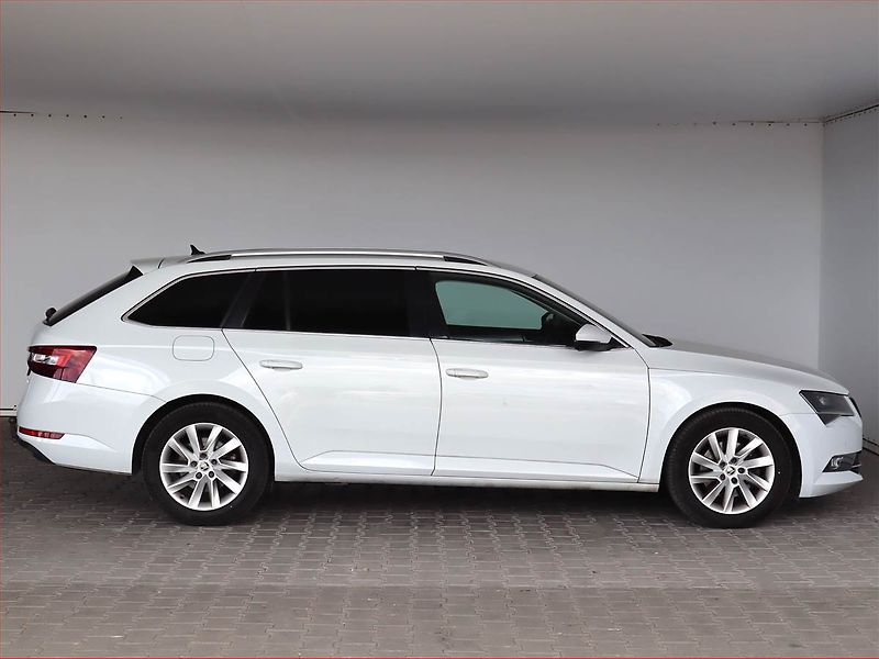 Škoda Superb (2018) 2.0 TDI, 4X4, Automat - fotka 6 z 23