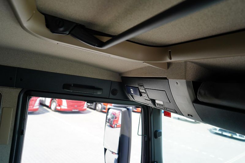 MAN TGS (2019) 33.420 / E 6 / WYWROTKA + HDS  - fotka 54 z 62