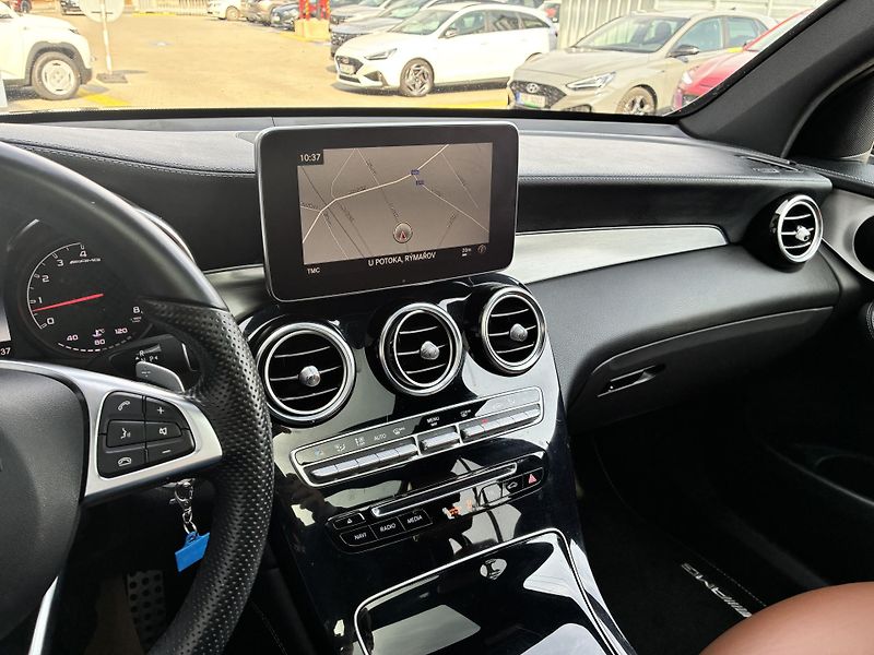 Mercedes-Benz GLC 43-AMG3.0-V6 270kW REZERVACE - fotka 27 z 36