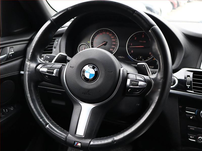 BMW X4 (2018) xDrive30d - fotka 14 z 19