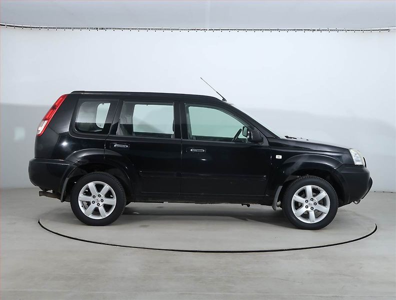 Nissan X-Trail (2006) 2.2 dCi, po STK, jezdí výborně - fotka 6 z 17
