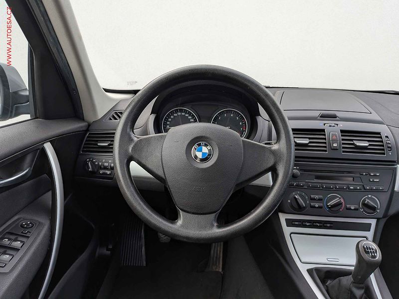 BMW X3 (2008) 2.0 i xD, AC, TZ, panor - fotka 14 z 23