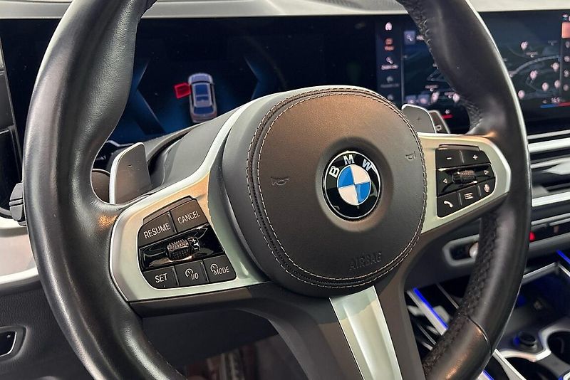 BMW X7 xDrive40i - fotka 25 z 29