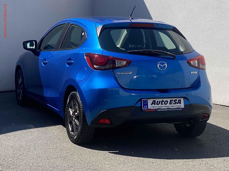 Mazda 2 (2015) 1.5i, AC, výhřev sed. - fotka 6 z 16
