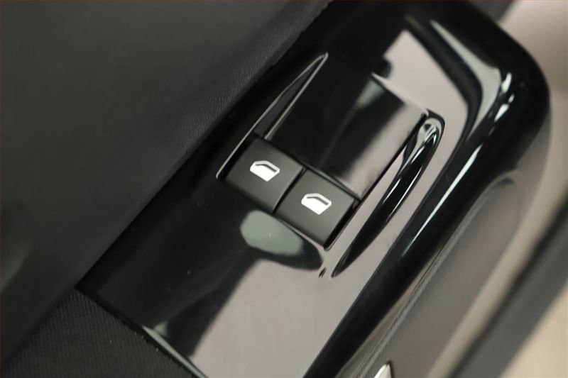 Citroën C3 (2018) 1.2 PureTech, Automat - fotka 13 z 17