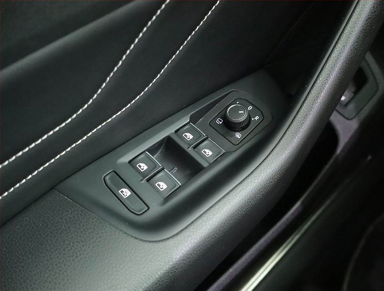 Volkswagen Arteon (2023) R-line 2.0 TDI - fotka 16 z 18