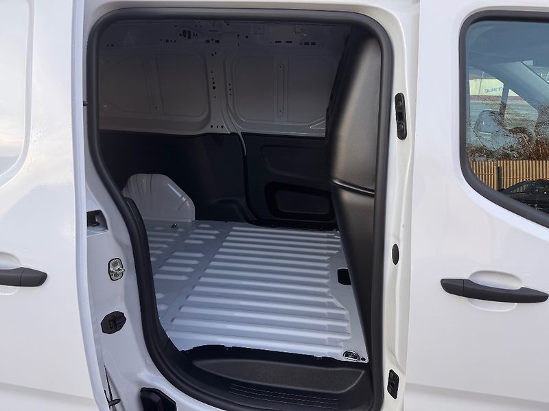 Fiat Dobló (2025) Van L2 1,5 (130k) BlueHDI - fotka 30 z 31