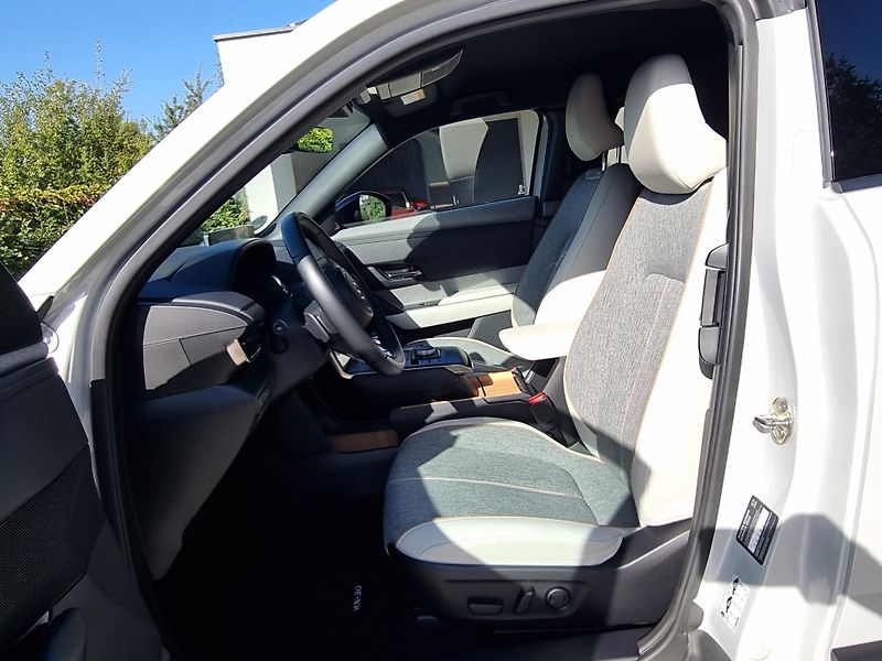 Mazda MX-30 (2021) e-SKYACTIV,MATRIX,NAVI,ZÁRUKA - fotka 16 z 41