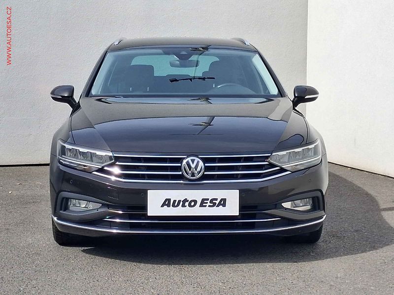 Volkswagen Passat (2020) 2.0TDI, ČR, Navi, LED, AC - fotka 2 z 20