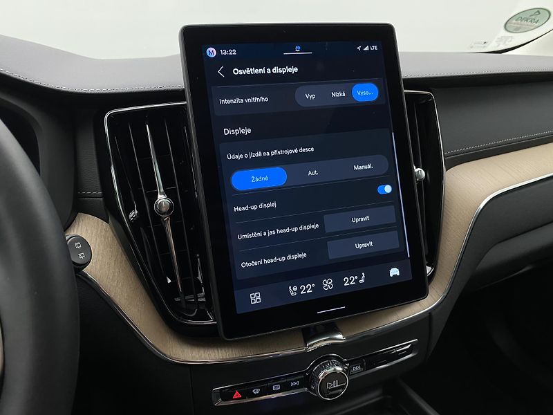 Volvo XC60 T8 AWD RECHARGE DARK ULTRA CZ - fotka 52 z 59