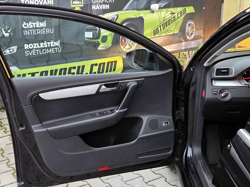 Volkswagen Passat TDi Highline, SERV.KNIHA       - fotka 48 z 51