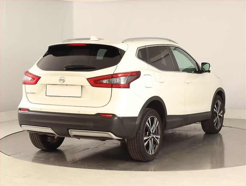 Nissan Qashqai (2018) 1.6 dCi, Automat, Serv.kniha - fotka 5 z 22