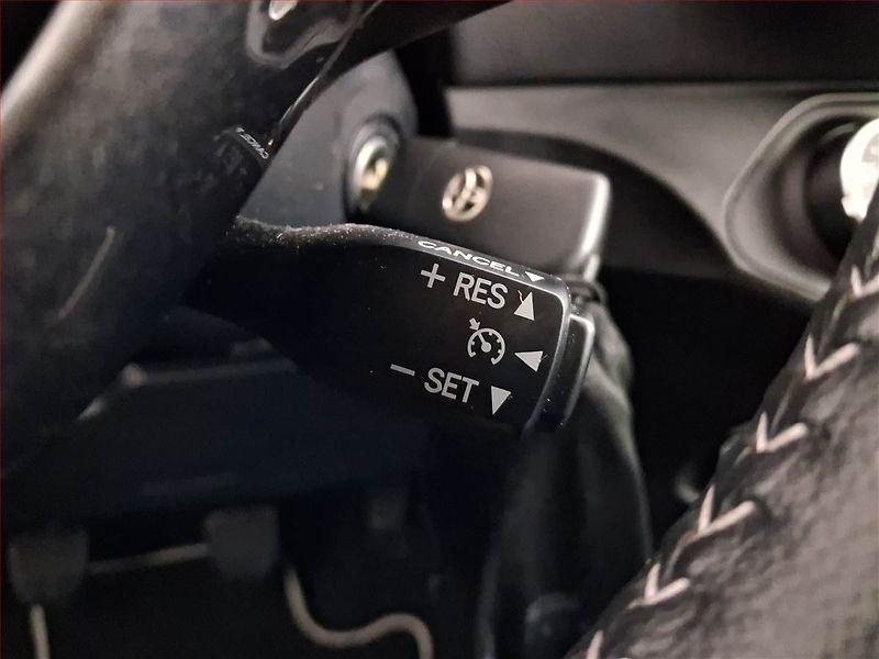 Toyota Yaris (2020) Y20 1.5 Dual VVT-i, ČR,1.maj - fotka 16 z 21