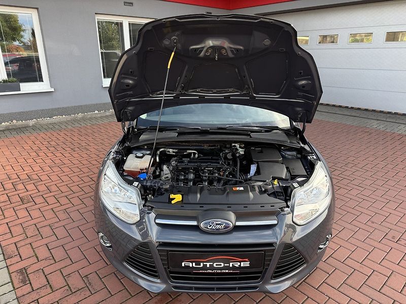 Ford Focus (2011) 1.6i Ti-VCT Klima Servis - fotka 29 z 50
