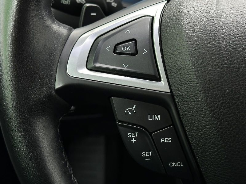 Ford S-MAX 2.0TDCi 150PS AUTOMAT NAVI VÝH - fotka 16 z 46