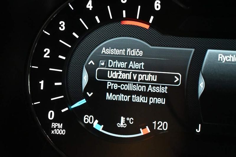 Ford Mondeo (2022) 2.0 LED SONY Tažné Kamera 8AT - fotka 29 z 37