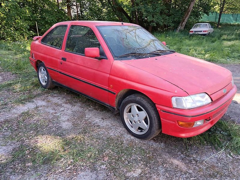 Ford Escort (1992) XR3  1,8 ZETEC - fotka 1 z 11