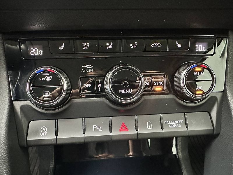 Škoda Karoq Style Plus 1.5TSI 110kW DSG7/1 - fotka 16 z 30