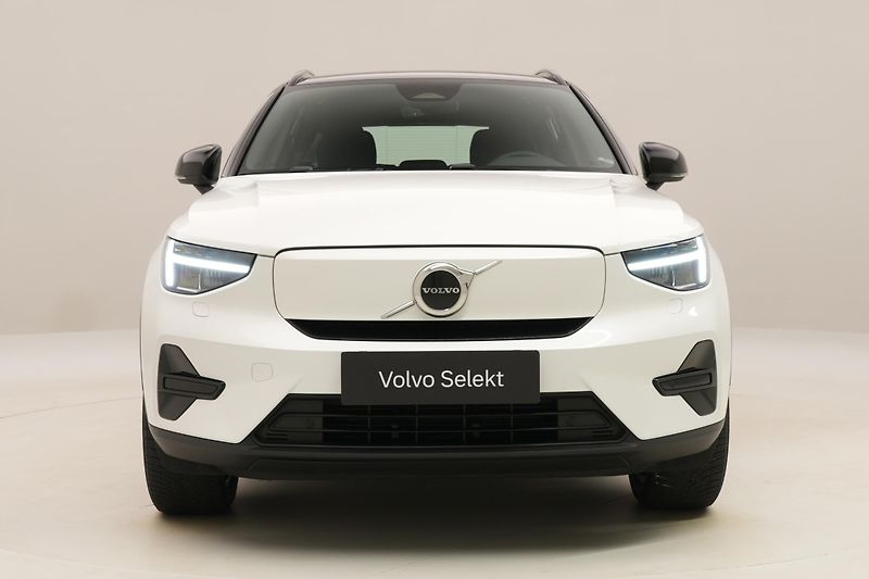 Volvo XC40 PURE ELECTRIC RECHARGE CORE  - fotka 16 z 49
