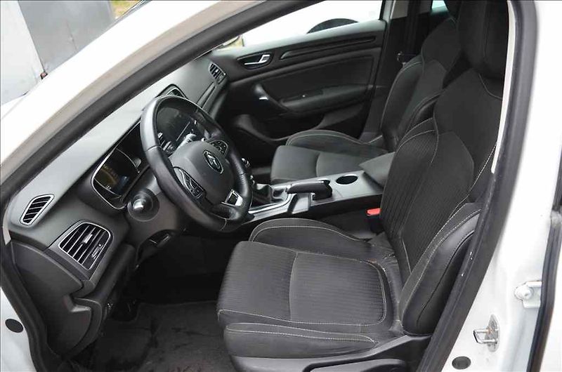 Renault Mégane (2016) GRANDTOUR 1,5 DCI - fotka 19 z 24