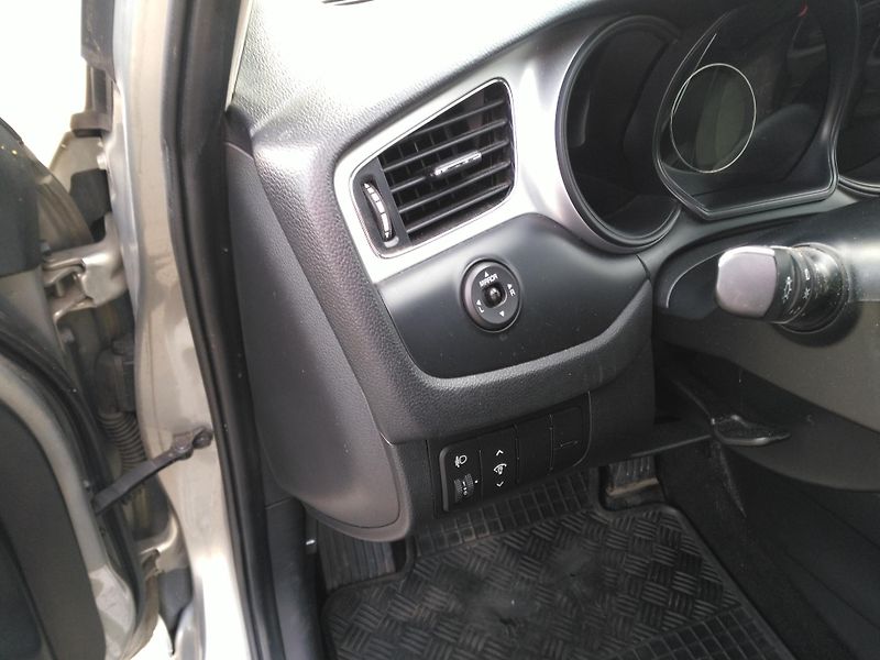 Kia Ceed 1,4i + LPG - fotka 12 z 26