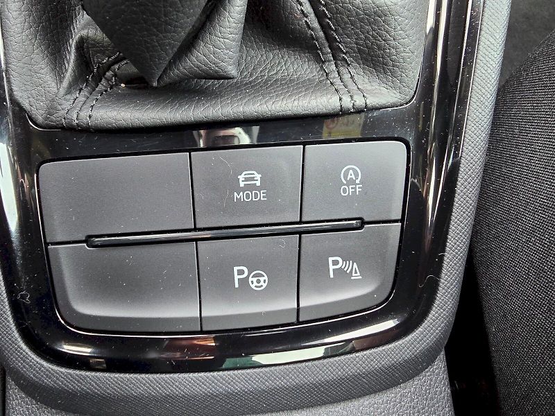 Škoda Kamiq (2024) 1,0TSI 85KW DSG MONTE CARLO - fotka 18 z 33