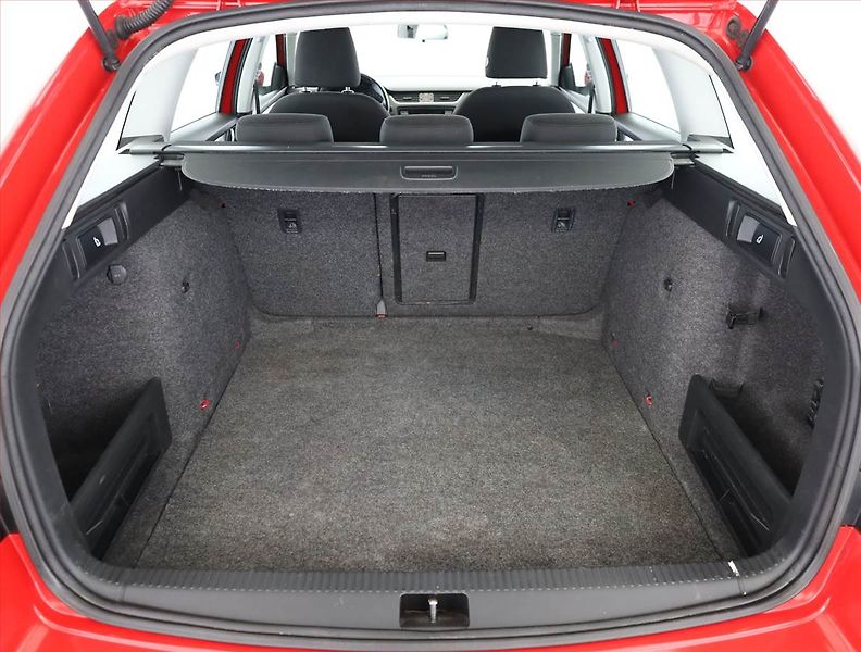 Škoda Octavia (2016) Style 1.6 TDI, Tempomat - fotka 17 z 18