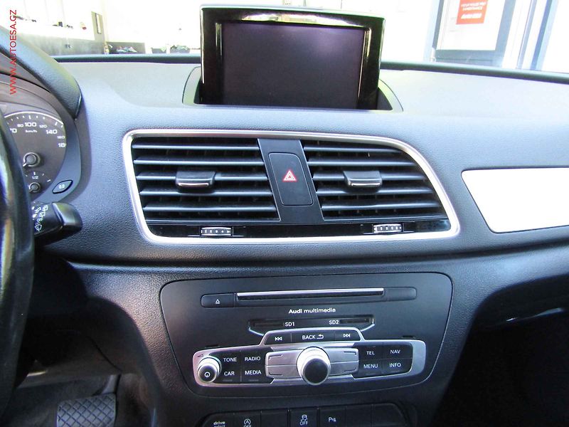Audi Q3 (2015) 1.4TFSi, AT, kamera - fotka 12 z 20