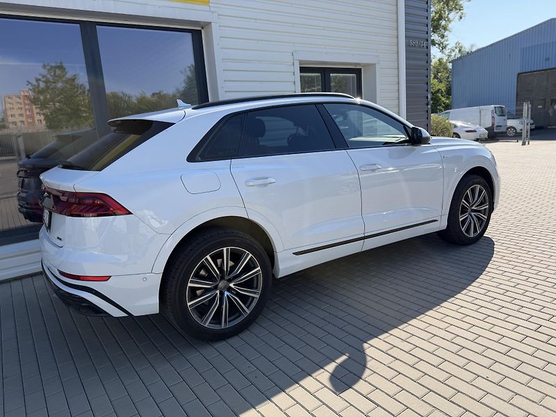Audi Q8 (2020) S-line Možnost odpočtu DPH - fotka 2 z 10