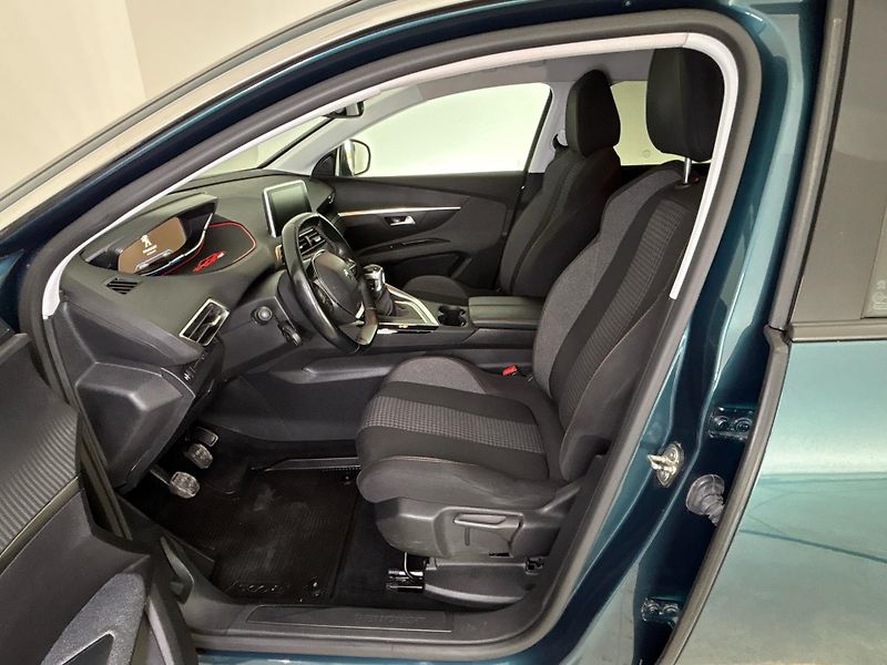 Peugeot 5008 Active, 7 míst - fotka 35 z 56