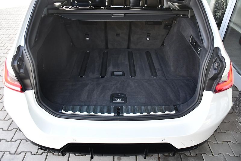 BMW Řada 3 320d xD M-SPORT 3LZÁRUKA ČR 1M - fotka 41 z 48