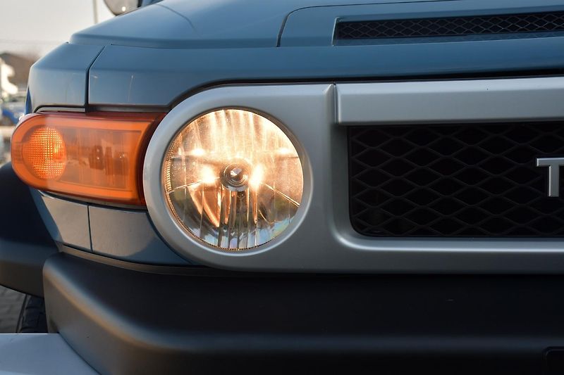 Toyota FJ Cruiser 4,0 VVT-i V6 AWD AT - fotka 49 z 50