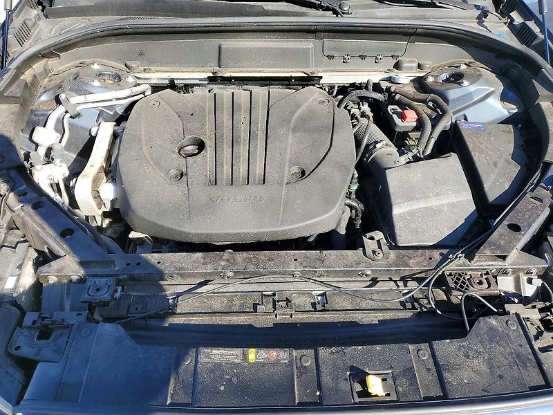 Volvo XC60 (2023) Auto na cestě - fotka 12 z 13