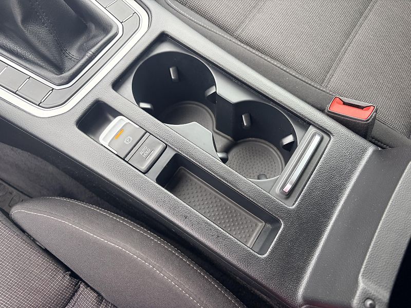 Volkswagen Passat 2.0TDI 110KW MANUAL MATRIX - fotka 24 z 62