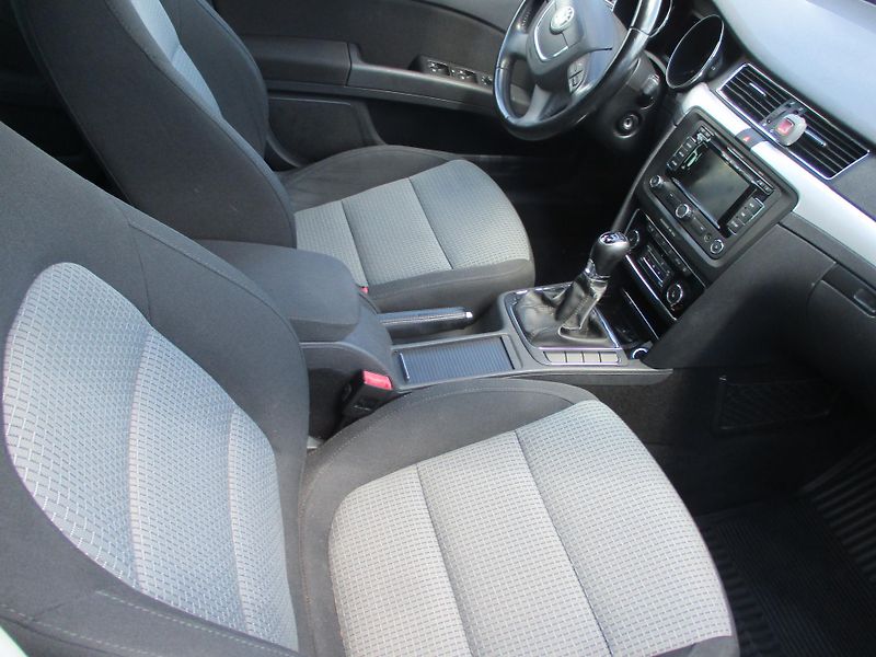 Škoda Superb (2013) combi II 4x4 2,0 TDi - fotka 6 z 11