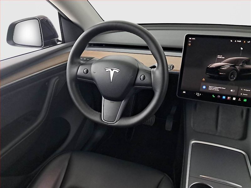 Tesla Model Y (2022) Long Range AWD 79kWh, SoH 91% - fotka 7 z 19