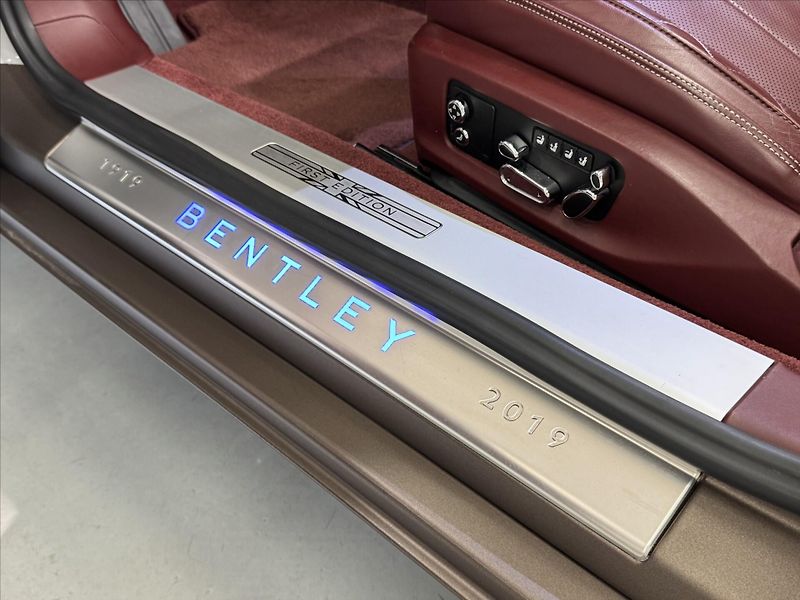 Bentley Continental GTC V12 FIRST EDITION NAIM - fotka 8 z 27