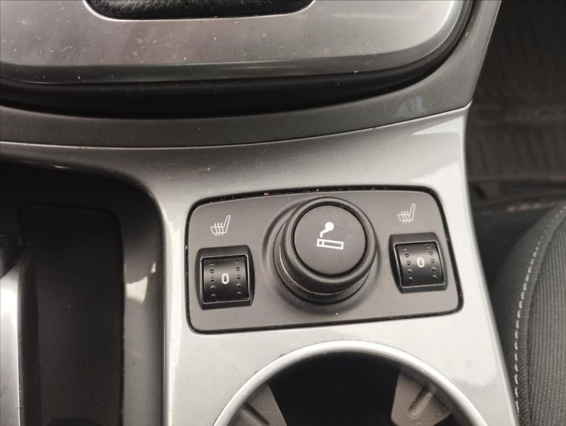 Ford C-MAX 2,0 TDCi 85KW AUTOMAT - fotka 16 z 20
