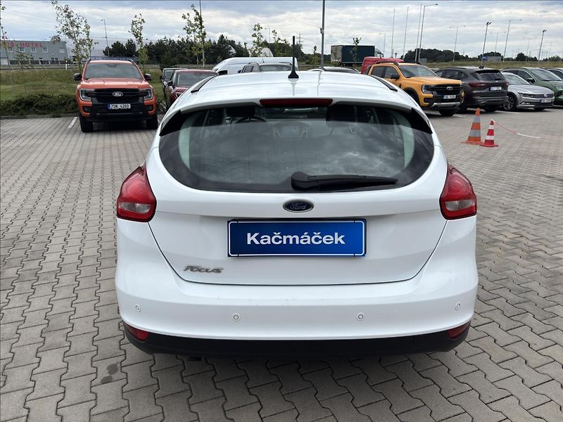Ford Focus 1,5 TDCI 88kW Titanium - fotka 4 z 36