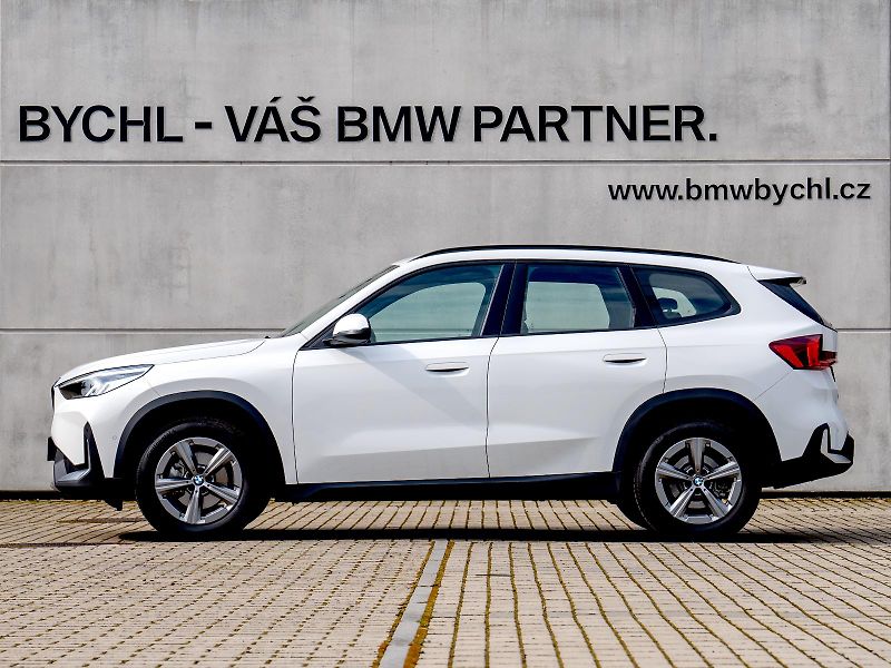BMW X1 xDrive20d (U11) - fotka 4 z 31